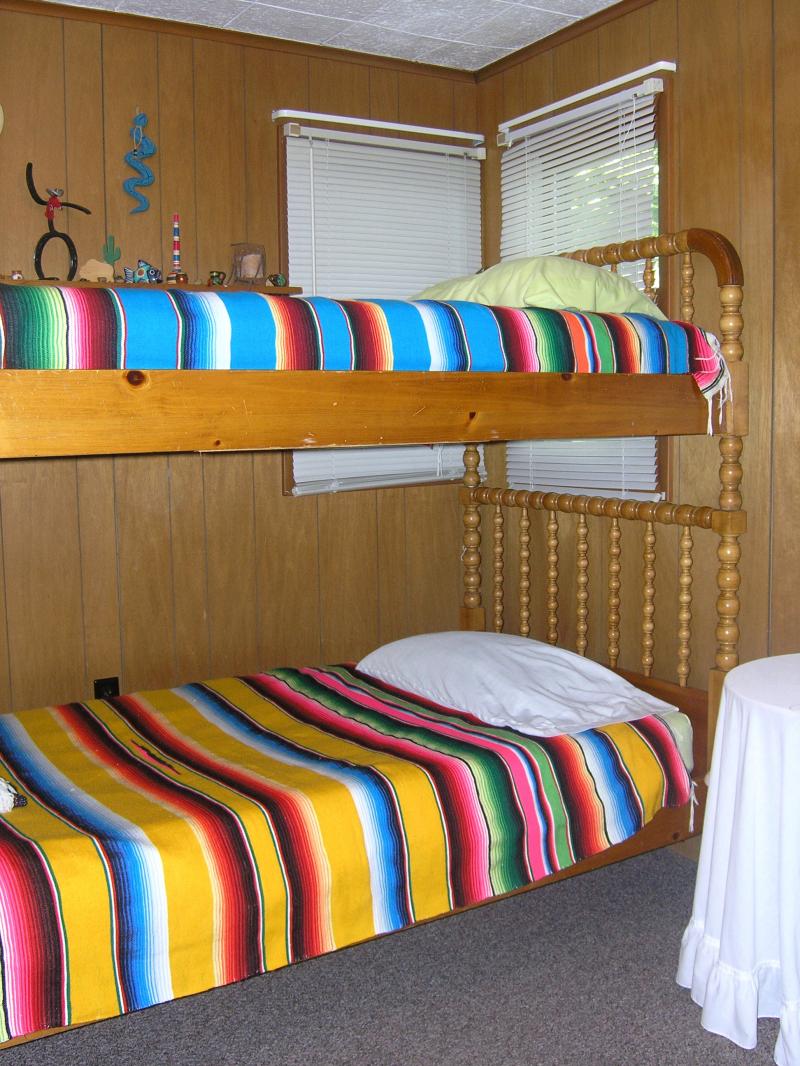 2nd bedroom - twin bunk beds!