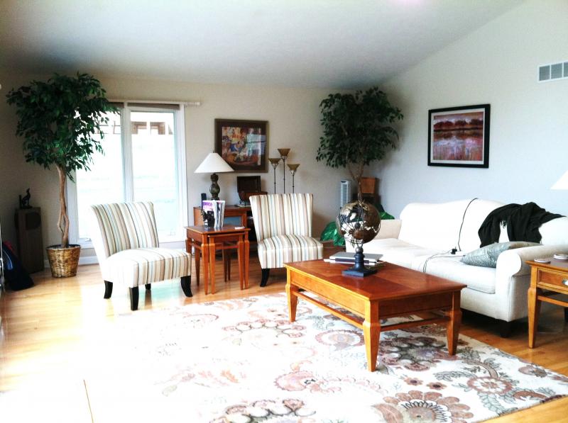 Large  living room - 2 sets sliders to spacious deck!