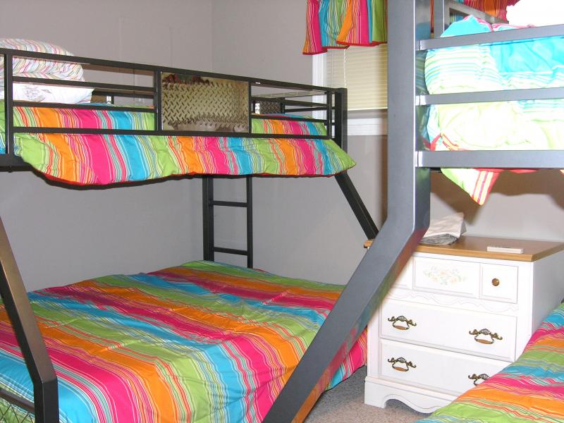 Main House- 2 sets of Bunks!
