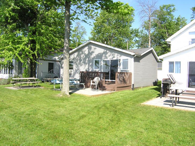 Gun Lake Cottage Rentals Cottage 3 2BR 1 bath Sleeps 57 Gun Lake