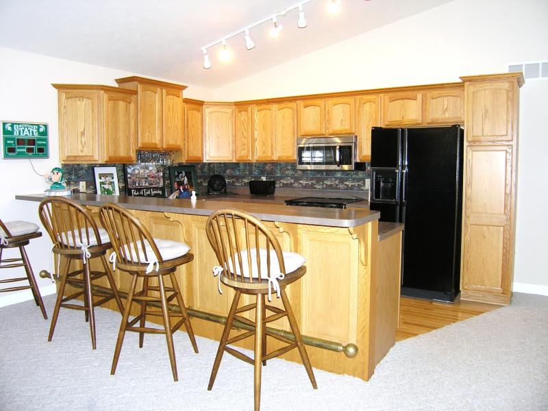 Upper Level Family Room - Full Kitchen!